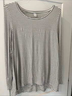 Old Navy White and Black Striped Long-Sleeve Scoop Neck Top